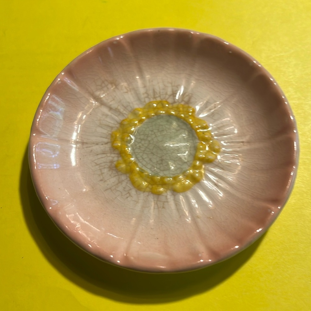 Small  round scalloped plate - Beswick Ware Made in England